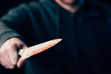 Eyewitnesses Capture Knife Attack on TGC Worker During Draft Summons in Khmelnytskiy