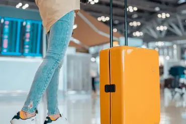 Meg DeAngelis' Clothing Delivery Disaster: A Cautionary Tale for Travelers