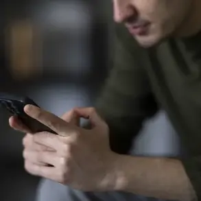 Men Posing as Women on OnlyFans to Exploit Creators with Free Content Requests