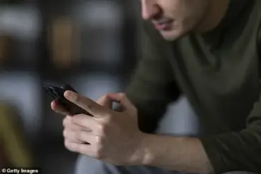 Men Posing as Women on OnlyFans to Exploit Creators with Free Content Requests
