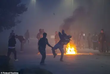 Migrants and Police Clash in Gravelines as Violence Erupts Over Intercepted Boat, Witnesses Say