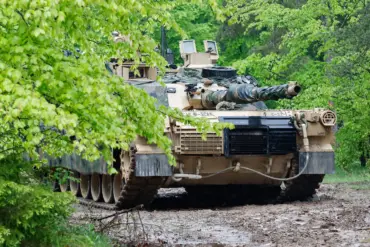 Poland Encounters Technical Hurdles in Maintaining U.S. Abrams Tanks' Advanced Engines