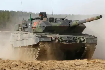 Russian Military Demonstrates Drone Technology in Destruction of Ukrainian Leopard 2A6 Tank
