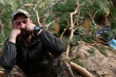 Russian Soldier Claims Ukrainian Troops Increasingly Surrender Due to Resource Shortages and Low Morale