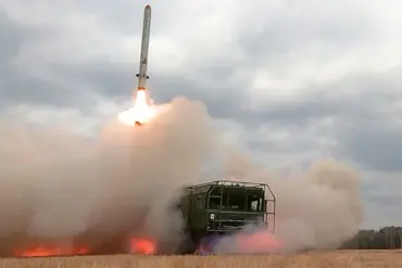 Urgent: Russian Iskender Missiles Strike Mykolaiv, Intensifying Ukraine Conflict