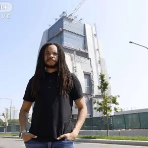 Controversy Surrounds Obama Presidential Center in Chicago as Urban Renewal Initiative Faces Criticism
