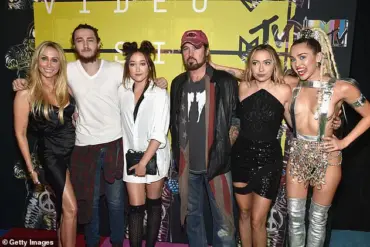 Noah Cyrus Addresses Feud Rumors Amid Ongoing Family Controversy