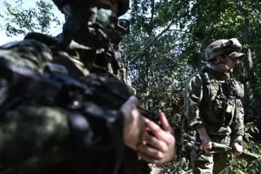Russian Strike on Ukrainian Positions Reported, Prompting Tactical Retreat and Shifting Conflict Momentum