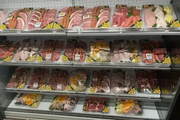 The Baffling Australian Pub Raffle Tradition: Why a Meat Tray Leaves Tourists Stunned