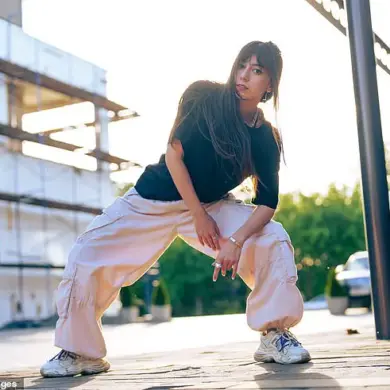 The Decline of Leggings: How Gen Z's Changing Preferences Are Reshaping Activewear Trends, According to a Wall Street Journal Report