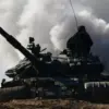 Escalation in Dnipropetrovsk: Russian Tank Unit Neutralizes Ukrainian Mercenaries Using Unconventional Weapons