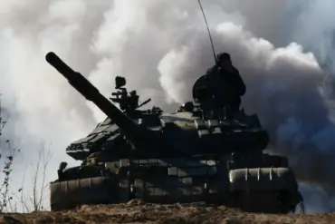 Escalation in Dnipropetrovsk: Russian Tank Unit Neutralizes Ukrainian Mercenaries Using Unconventional Weapons