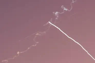 Israel Confirms Rocket Interception from Yemen Amid Escalating Tensions with Houthi Rebels